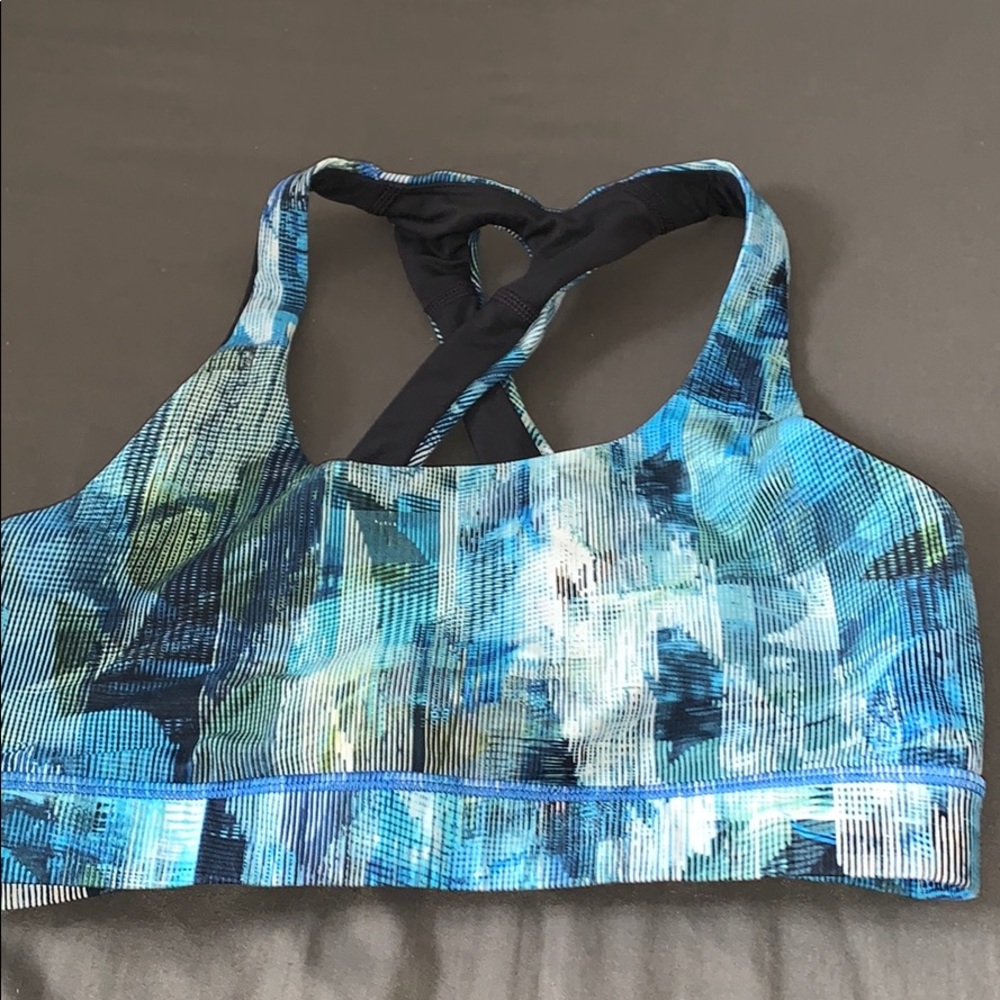 Lululemon sports bra